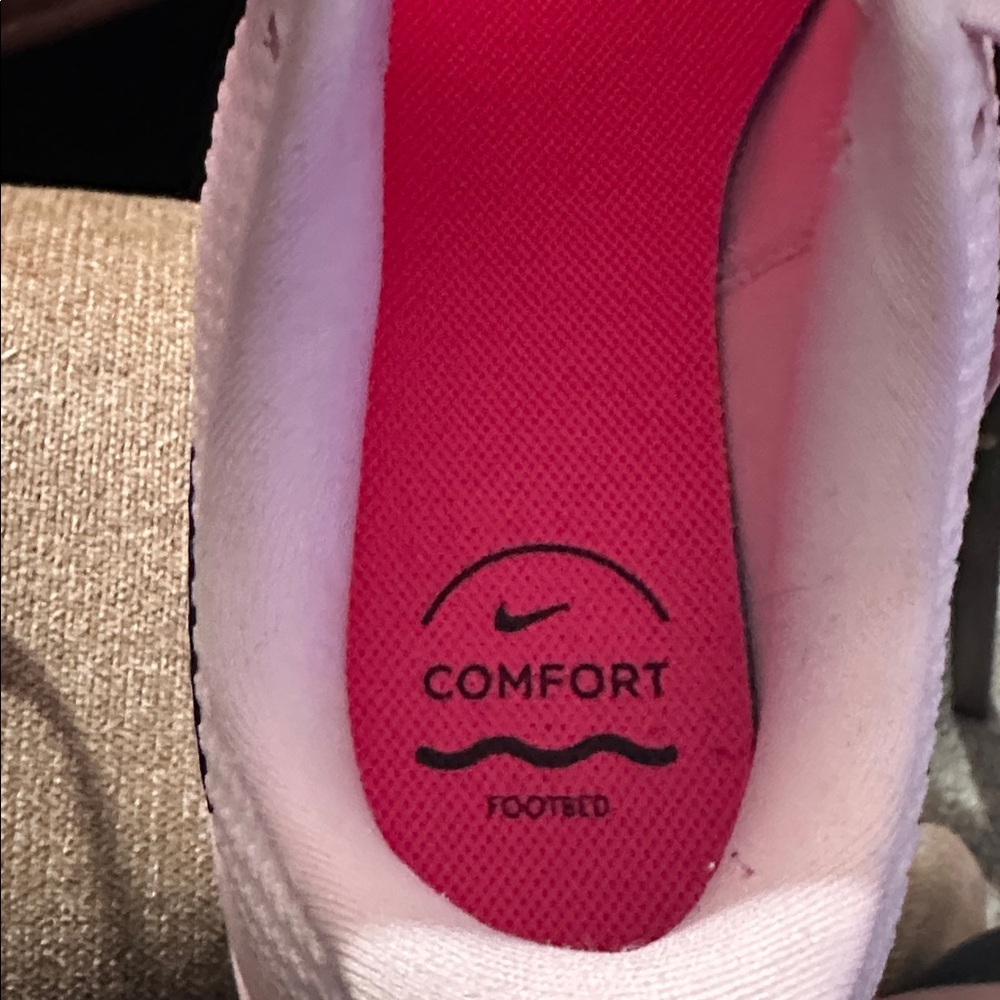 Nike Women's Athletic Shoes in Pink and White - Picture 6 of 6